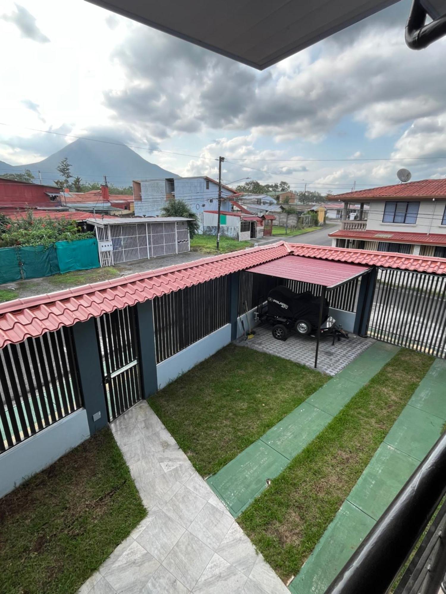 Alojamientos N&S La Fortuna Exterior foto