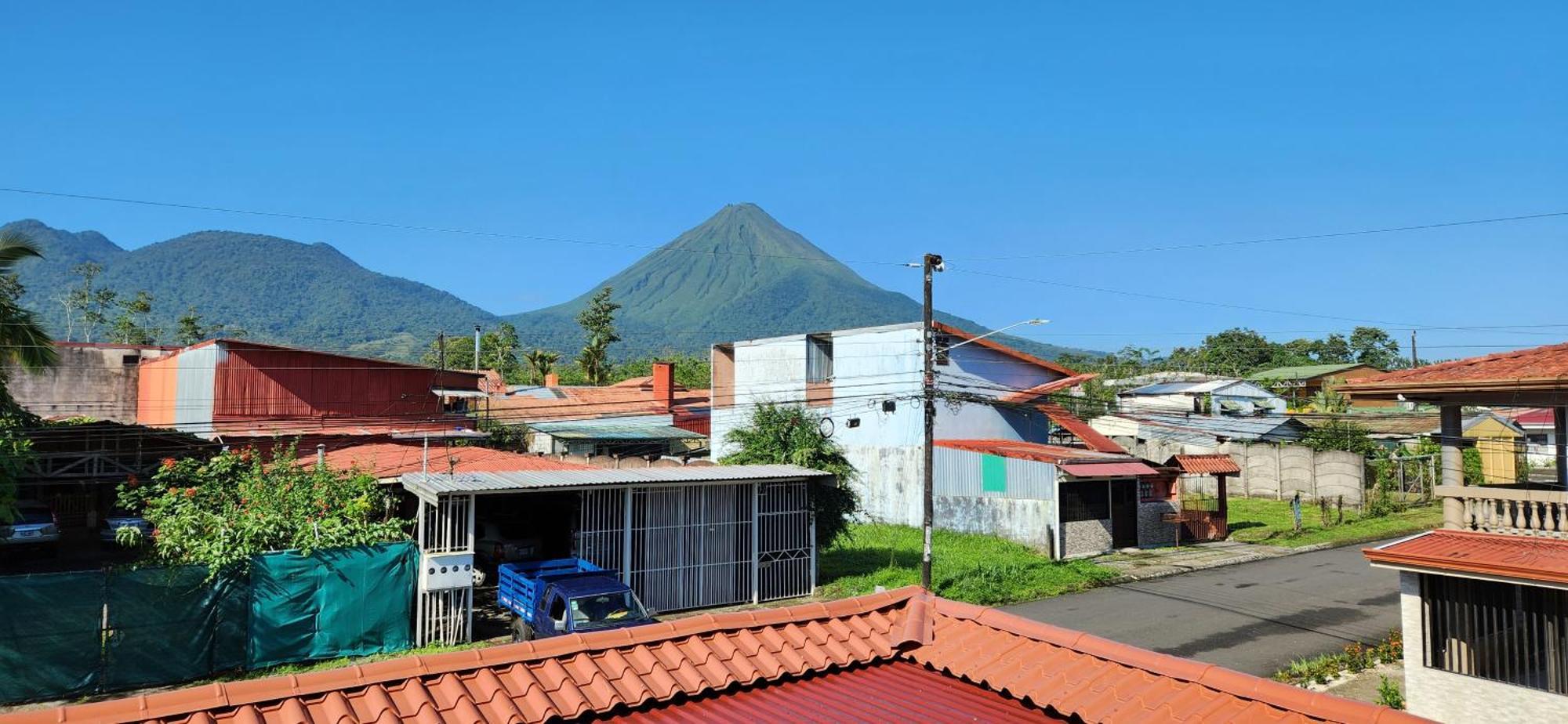 Alojamientos N&S La Fortuna Exterior foto
